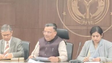 Minister Jaiveer Singh held a press conference at Lok Bhawan